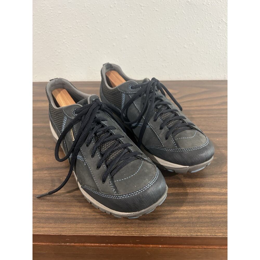 Dansko Paisley Sneakers Womens Size 40 Navy Waterproof Vibram Leather Mesh